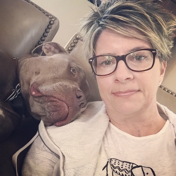 Meet your Posher, Karen - Picture 2 of 2